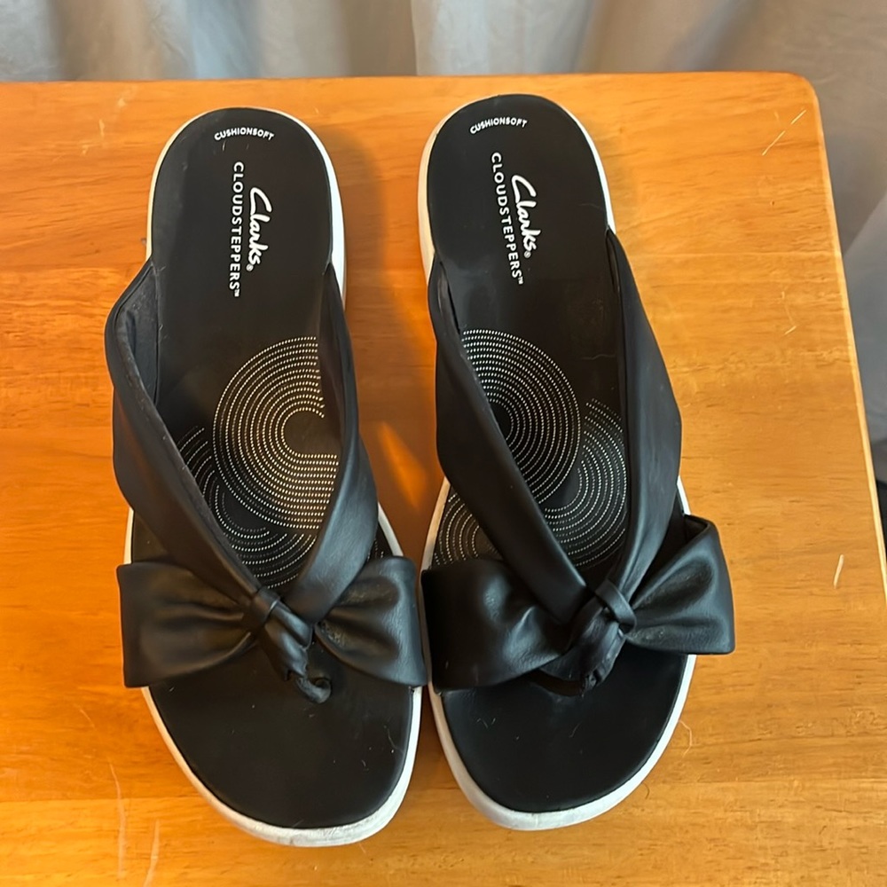 Clarks Cloudsteppers Drift Ave Wedge Knotted Flip Flop Black Sandals